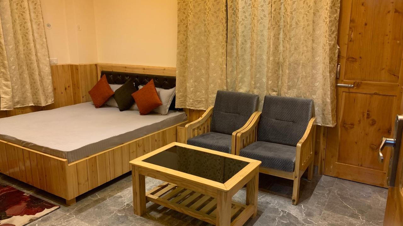 Tulip Flowing River View Hotel. Shamshi 외부 사진