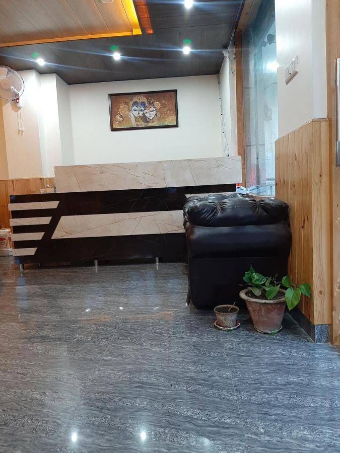 Tulip Flowing River View Hotel. Shamshi 외부 사진