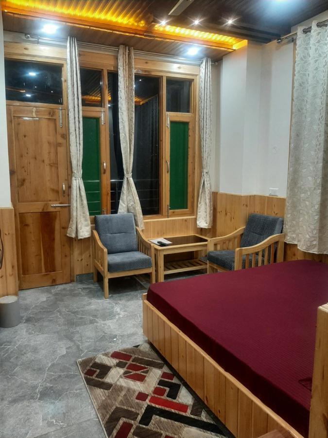Tulip Flowing River View Hotel. Shamshi 외부 사진